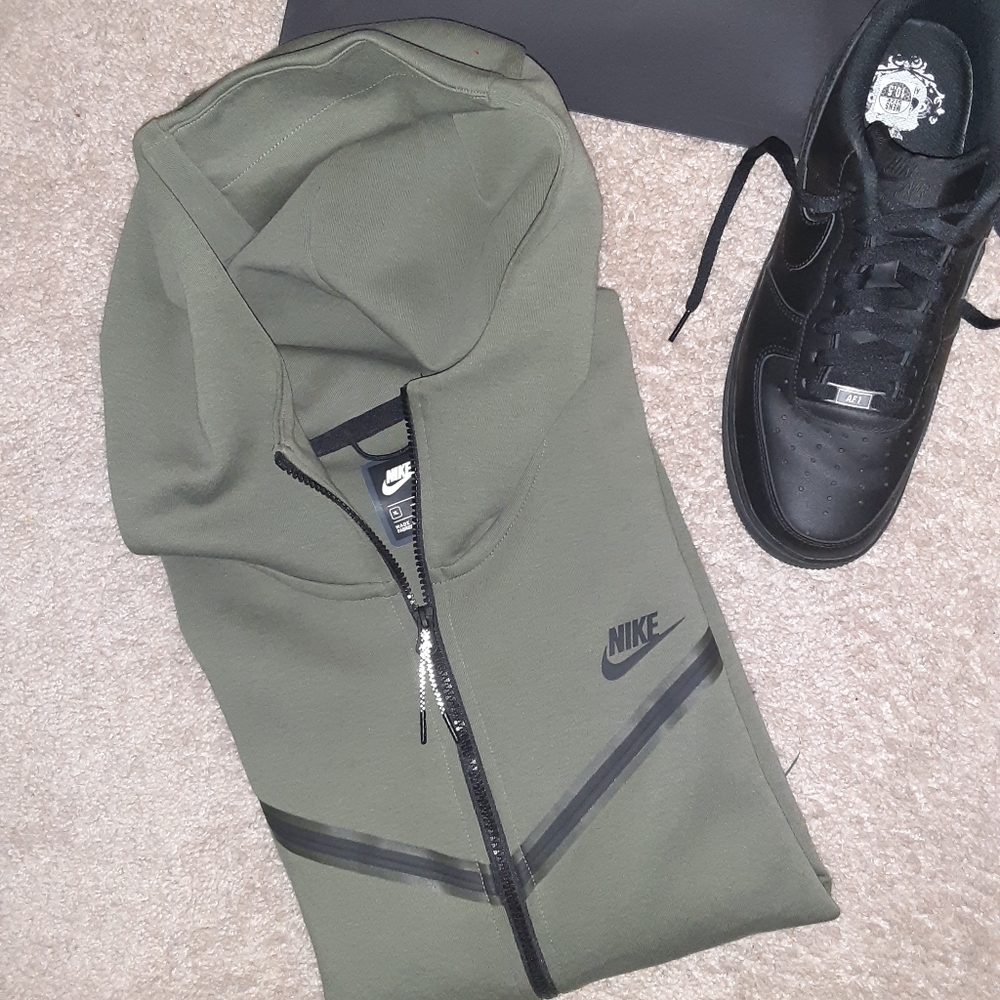 MEN'S NIKE SPORTSWEAR TECH FLEECE TAPED  FULL ZIP HOODIE